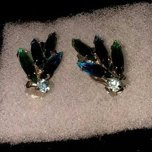 VINTAGE CLIPON EARRINGS